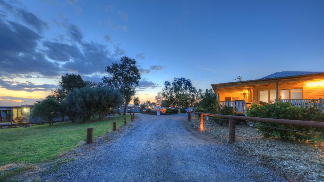 Killarney View Cabins And Caravan Park Exterior photo